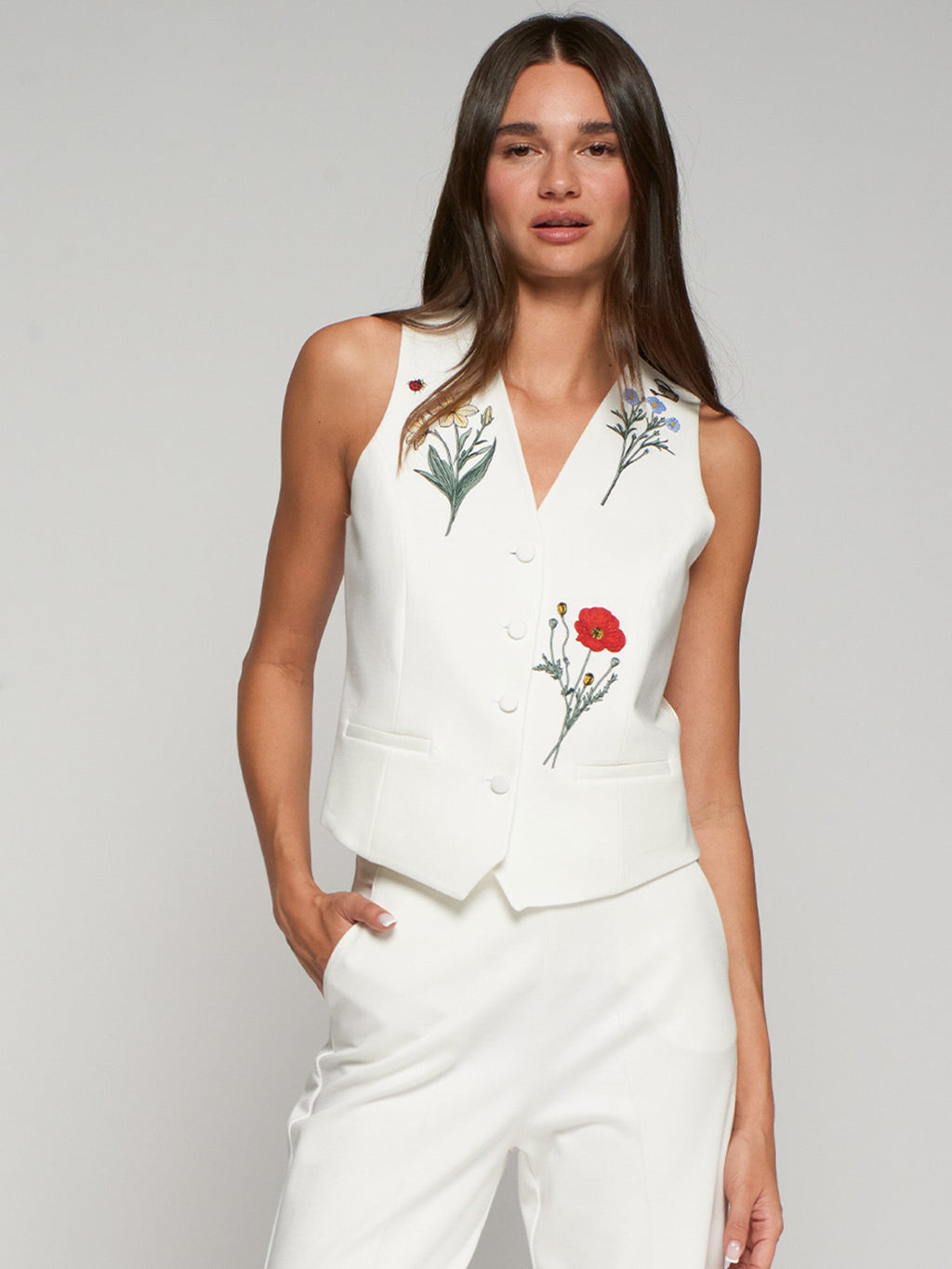 Alba - Chaleco blanco con flores bordadas
