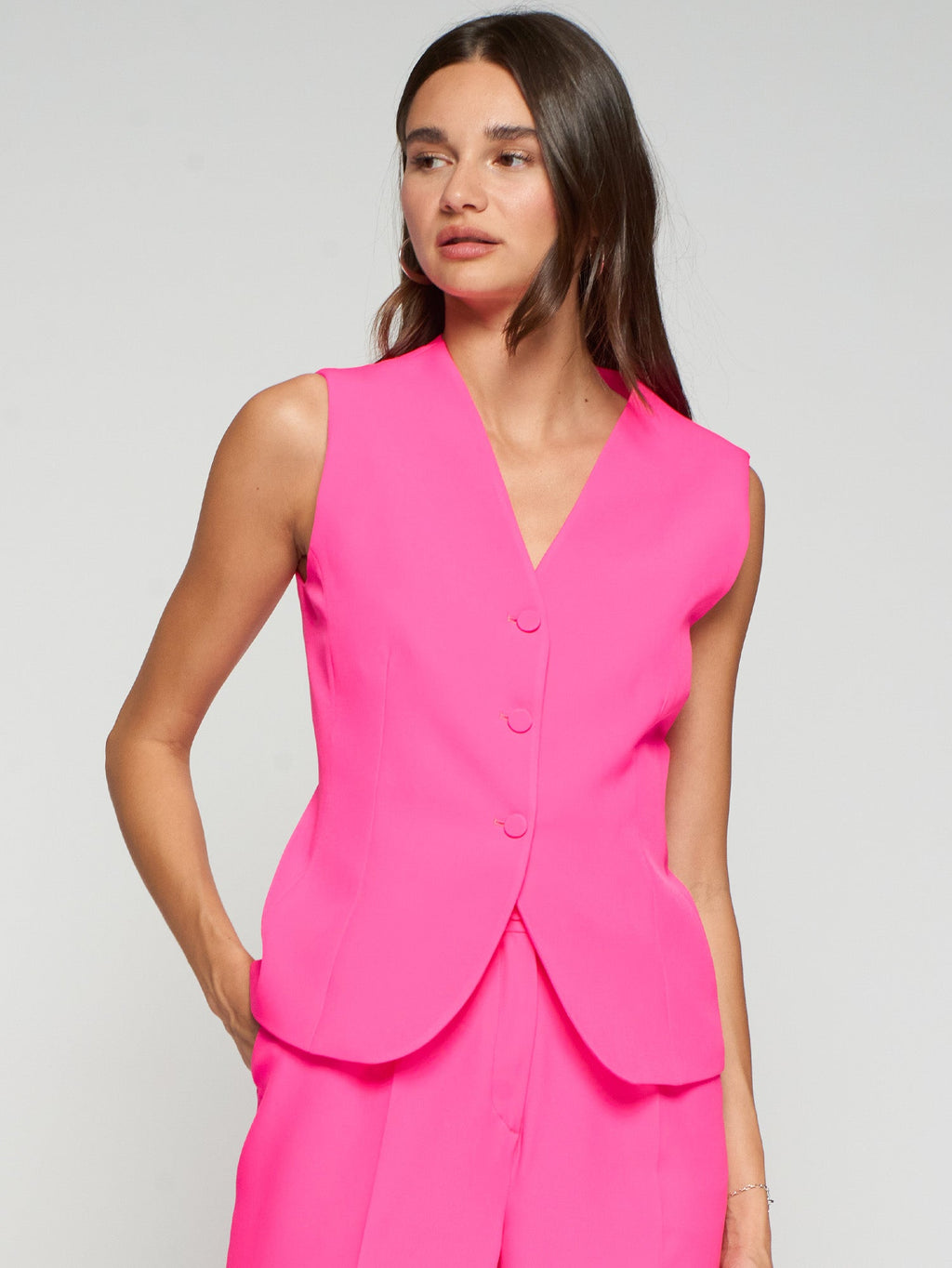 Amaia - Chaleco Crepé Rosa Fluor
