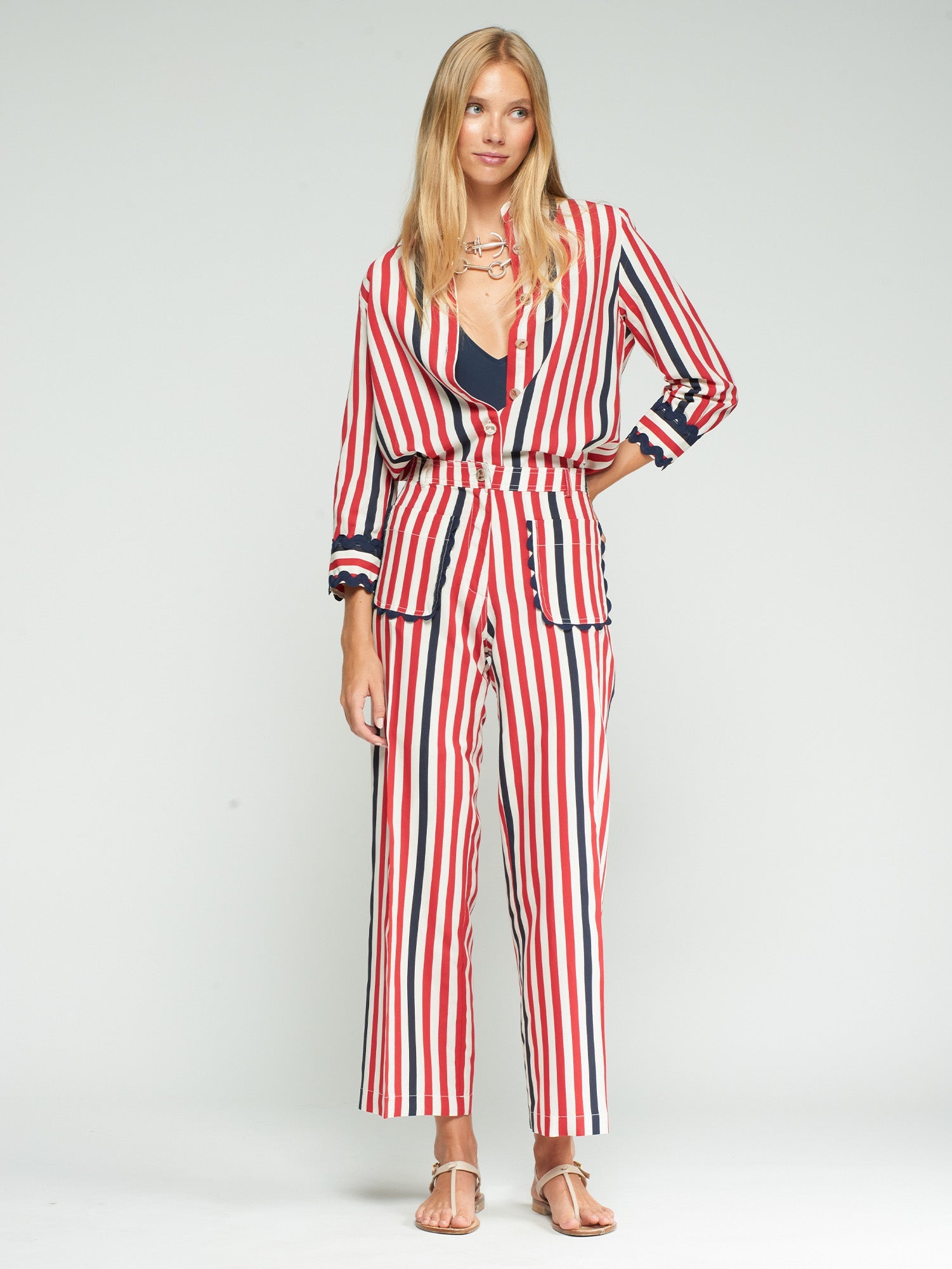Olivia - Pantalón a Rayas Rojo Marino con Bolsillos