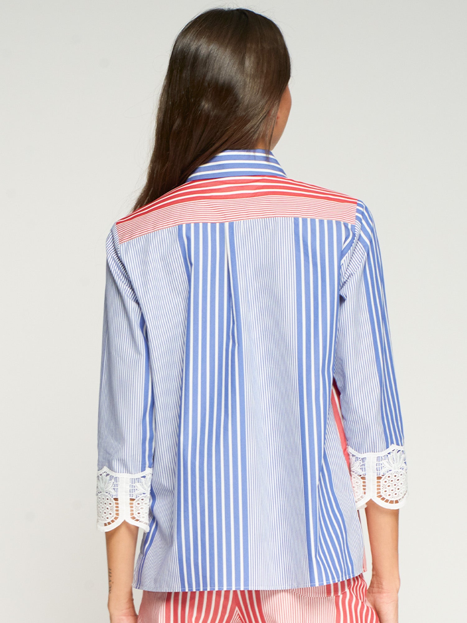 CAMISA RAYAS ROJAS Y AZULES