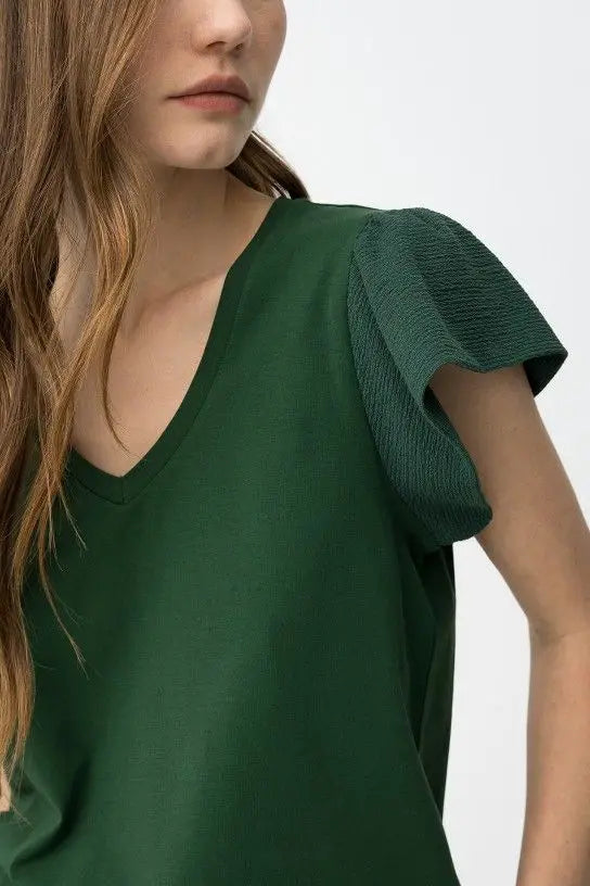 Camiseta Verde de Manga Corta con Escote en V