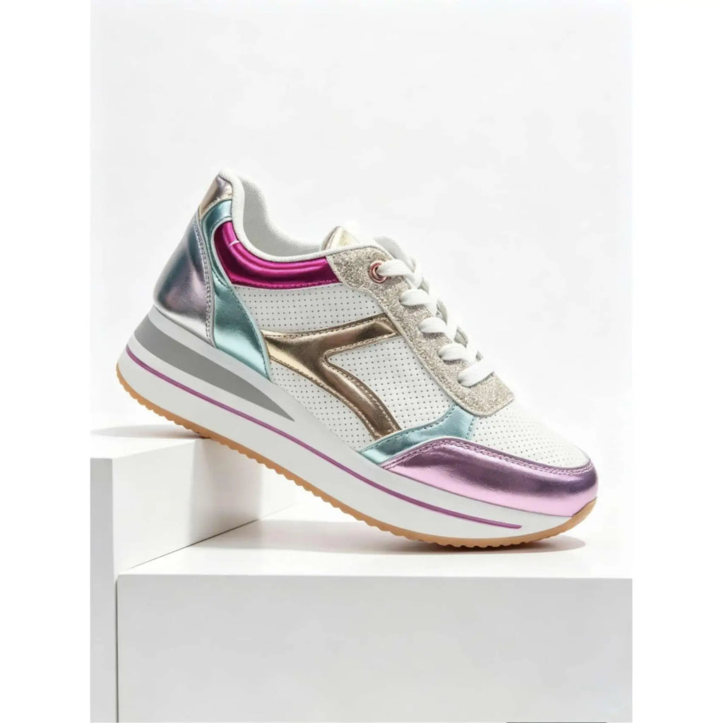 Zapatillas de plataforma nude con detalles brillantes