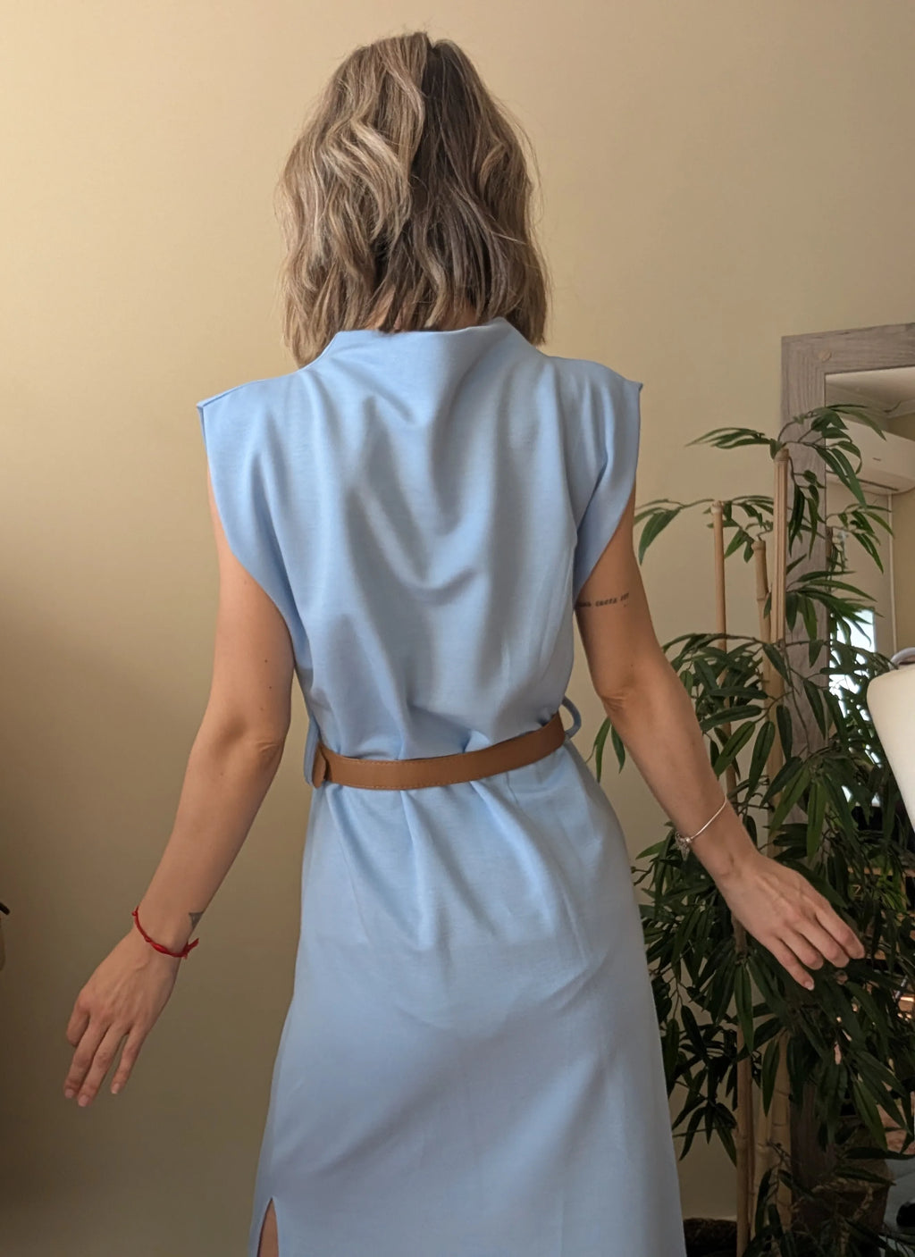 Elegante vestido largo azul celeste