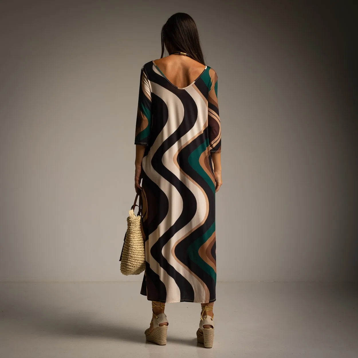 Vestido Verde Botella con Diseño de Ondas