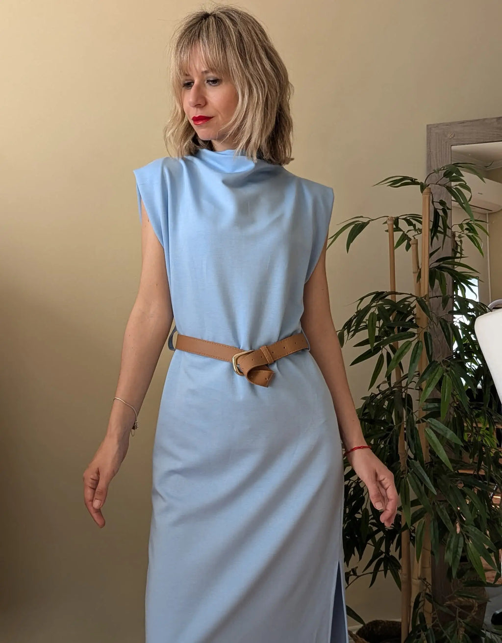 Elegante vestido largo azul celeste