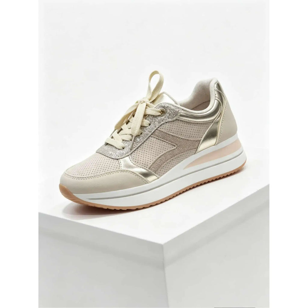 Zapatillas de plataforma nude con detalles brillantes