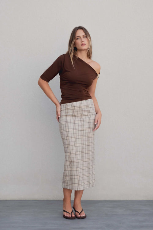 Blusa Asimétrica con Detalle Metálico