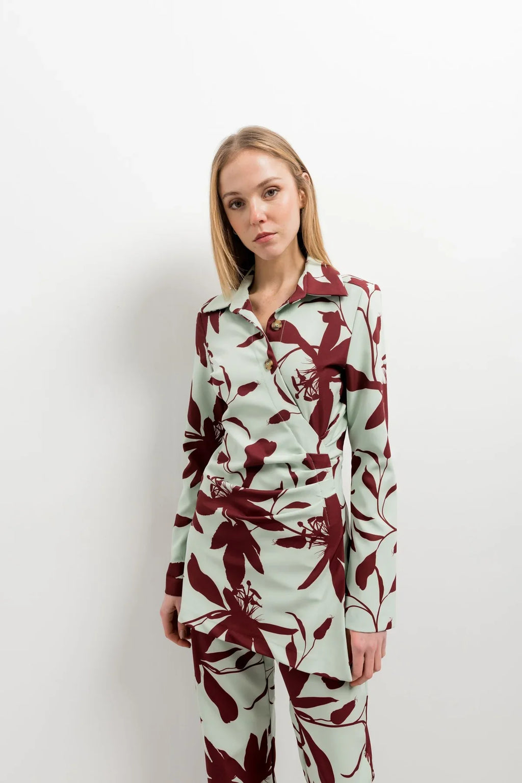Blusa Floral Elegante
