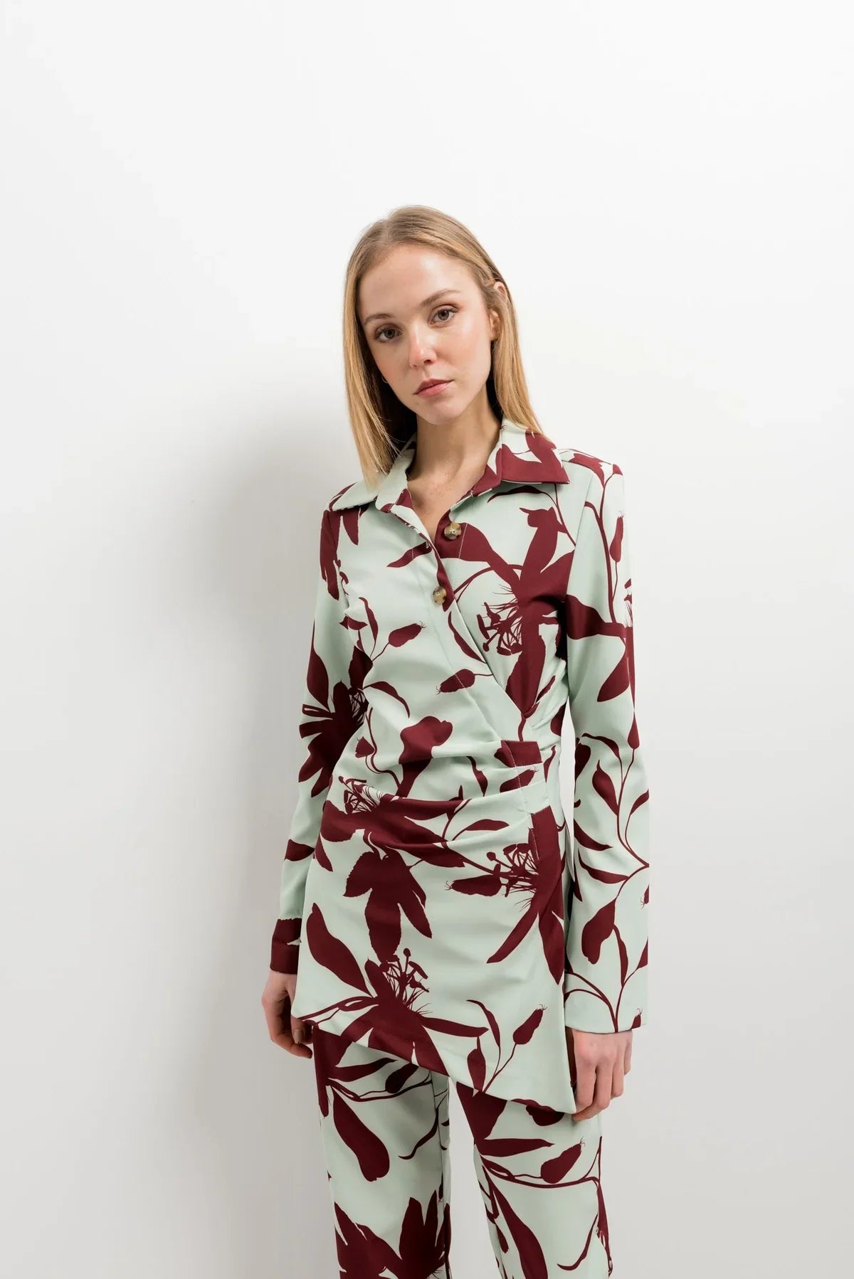 Blusa Floral Elegante